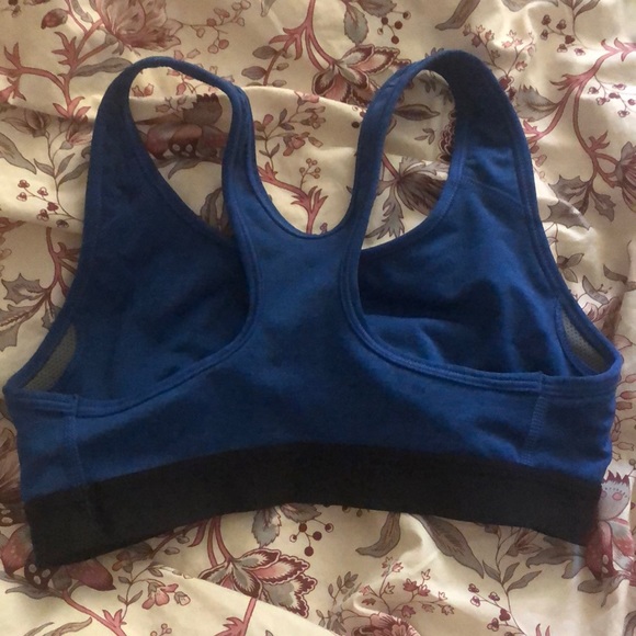 Nike Sports Bra - Picture 3 of 3